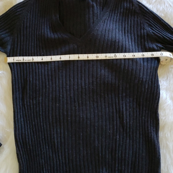 Banana Republic Italian Merino sweater - Picture 4 of 5